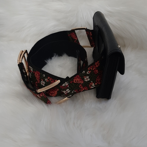 *FINAL SALE* STEVE MADDEN Embroidered Guitar Strap Black Leather Belt Bag - Picture 7 of 14